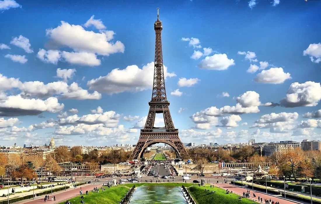 The Most Charming Spots in France, Germany & Istanbul for Couples